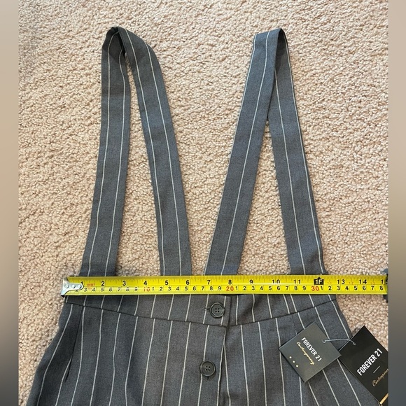 FOREVER 21 Junior Grey/White Pinstripe Suspender A-line skirt - Picture 5 of 9